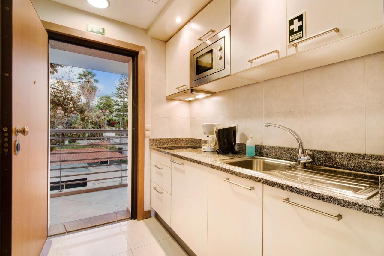 Dfm Happy Days D - Funchal Apartment Bagian luar foto